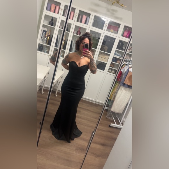 Royal Queen Collection Dresses & Skirts - Classic Strapless Black Mermaid Gown